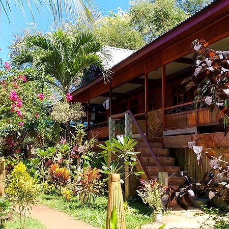 Hotel Panorama Backpackers Bunaken Exterior foto