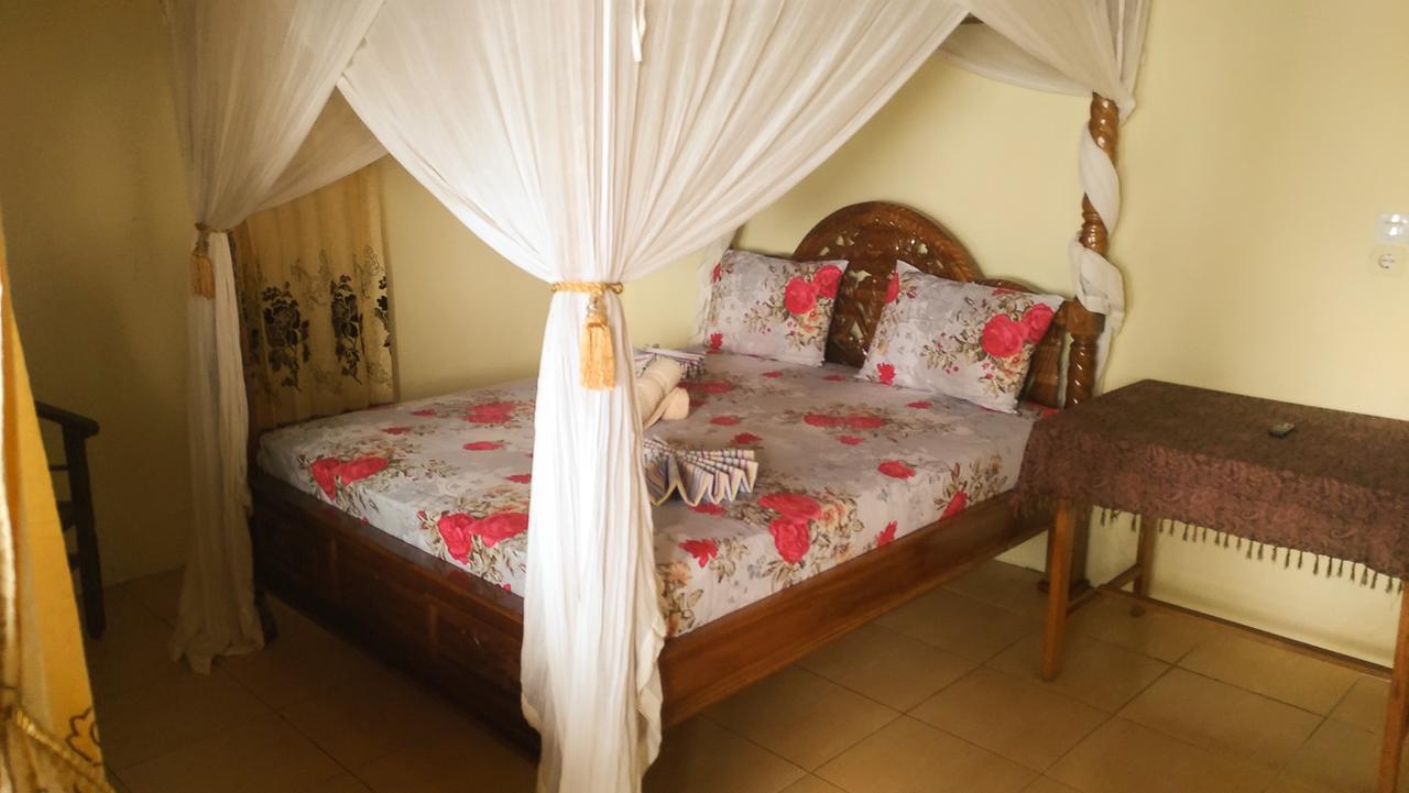 Hotel Panorama Backpackers Bunaken Exterior foto